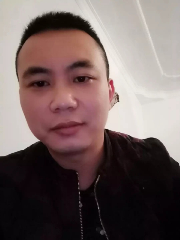 喜闻香气的第一张照片--唐山相亲服务中心