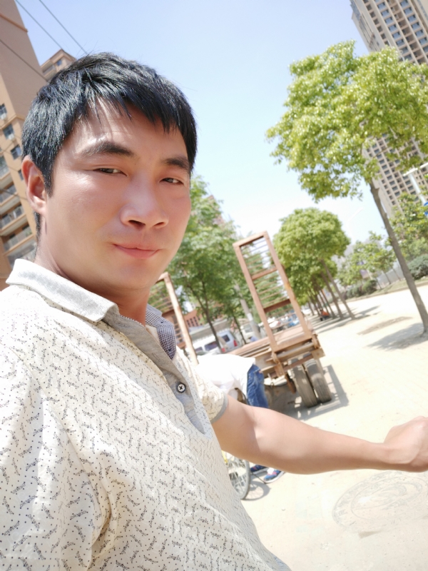 勇哥的第一张照片--唐山相亲服务中心