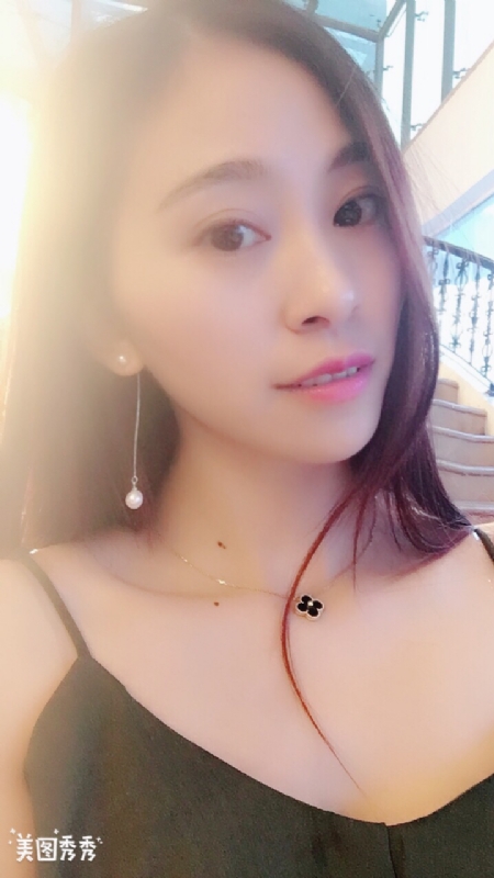 隨風的云的第一张照片--唐山相亲服务中心