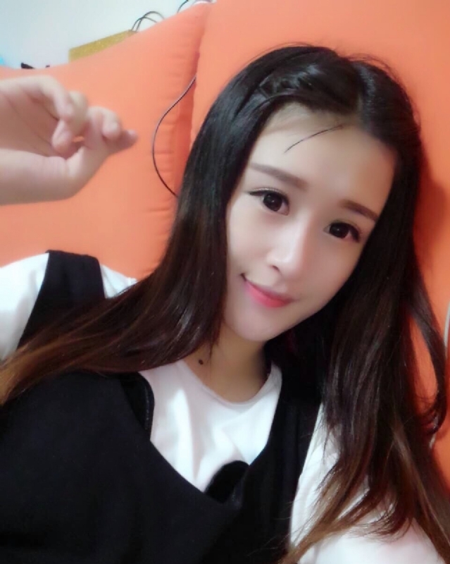 花开的季节的第一张照片--唐山相亲服务中心