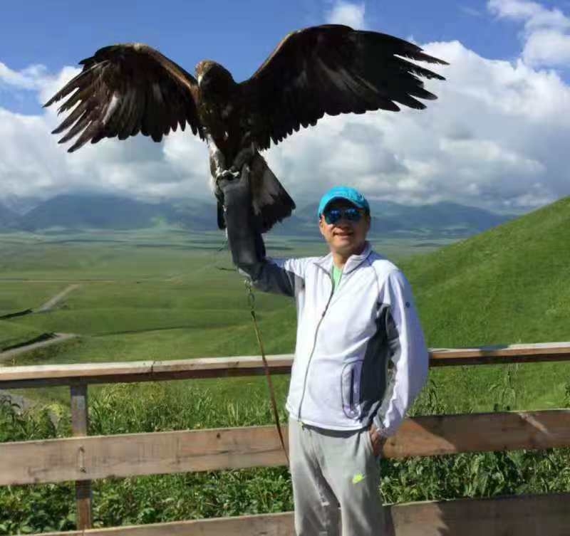 怀抱清风的第一张照片--唐山相亲服务中心