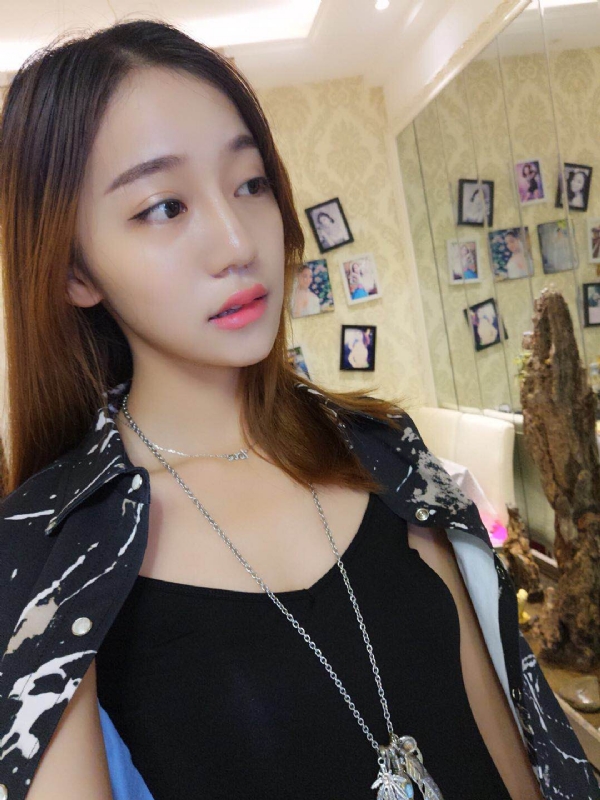 凉兮的第一张照片--唐山相亲服务中心