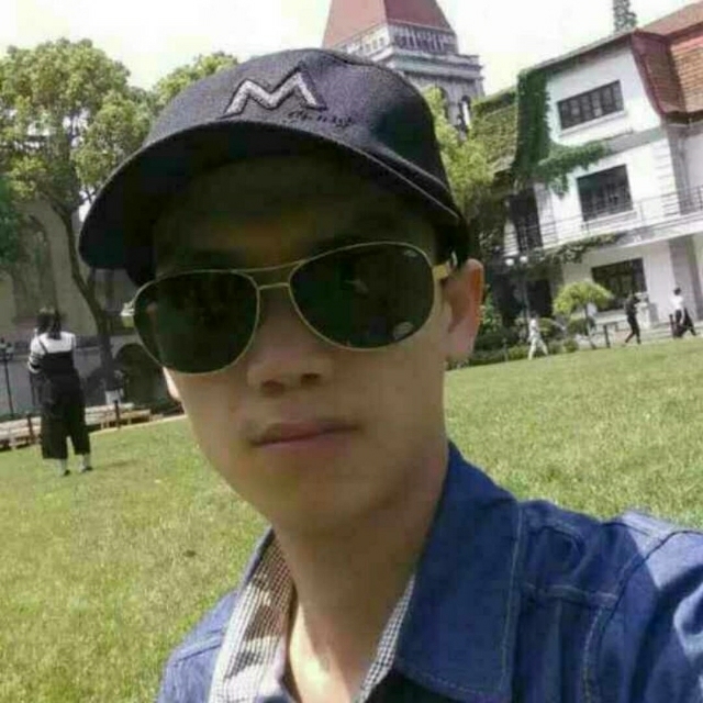 龙小华的第一张照片--唐山相亲服务中心