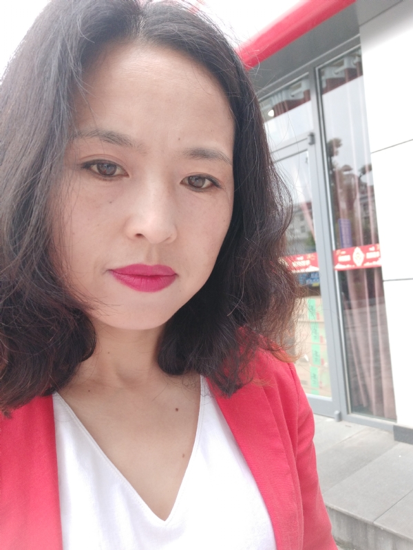 枫叶飘零的第一张照片--唐山相亲服务中心