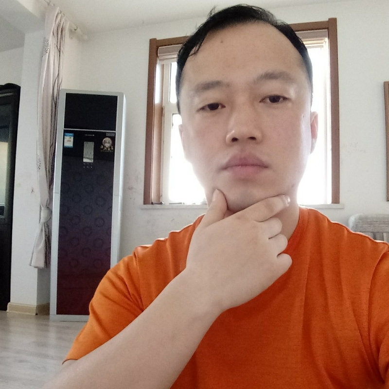 爱热闹的人的第一张照片--唐山相亲服务中心