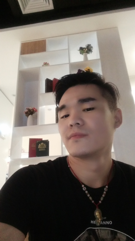 涵博随缘的第一张照片--唐山相亲服务中心