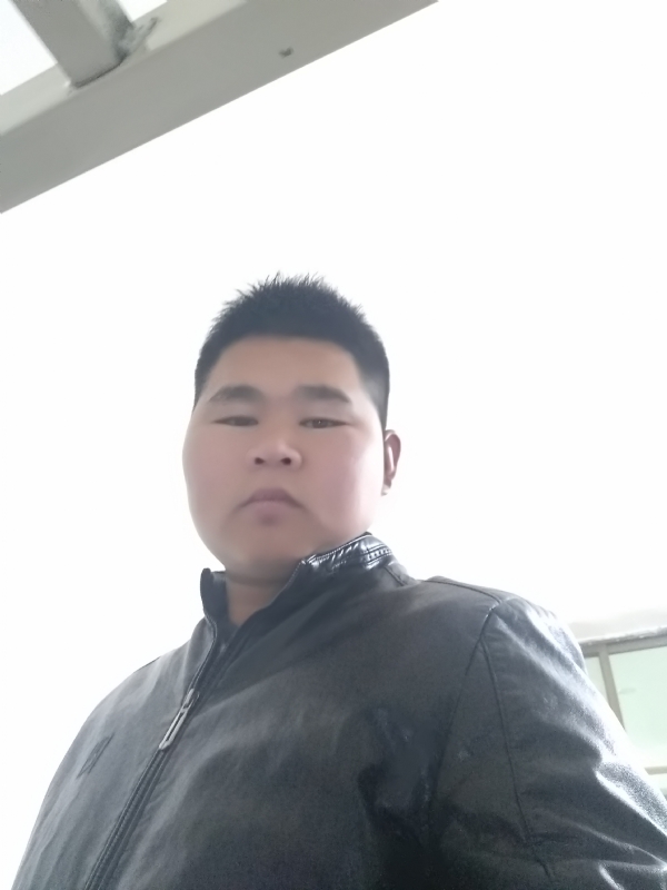 小哥的第一张照片--唐山相亲服务中心