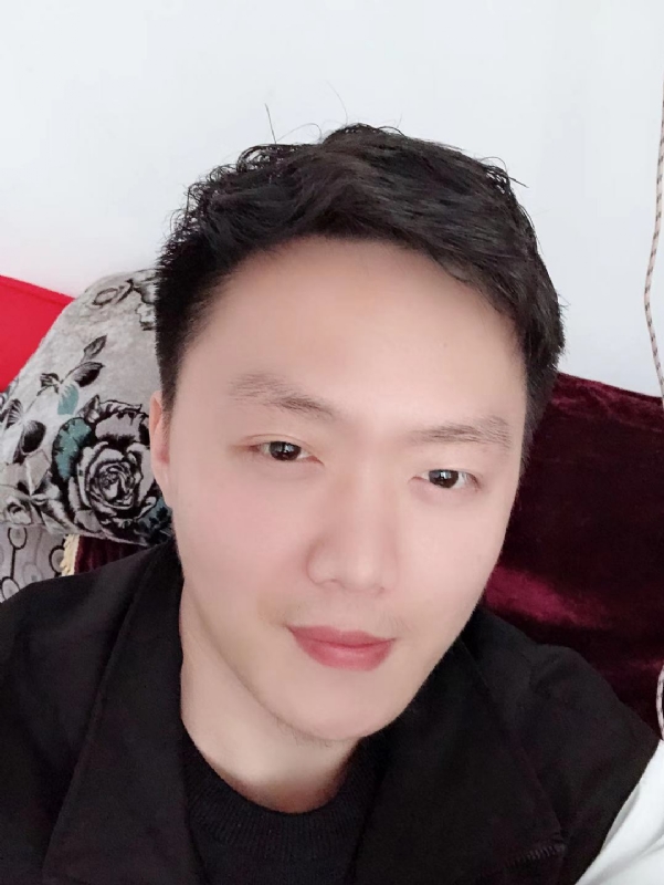 执迷的鲸鱼的第一张照片--唐山相亲服务中心