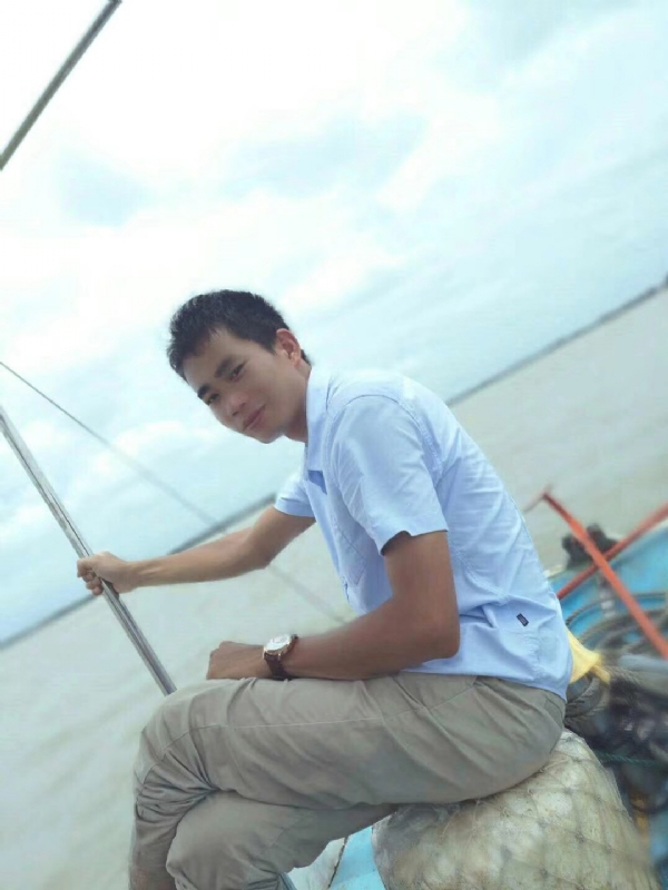 慵懒的猫的第一张照片--唐山相亲服务中心