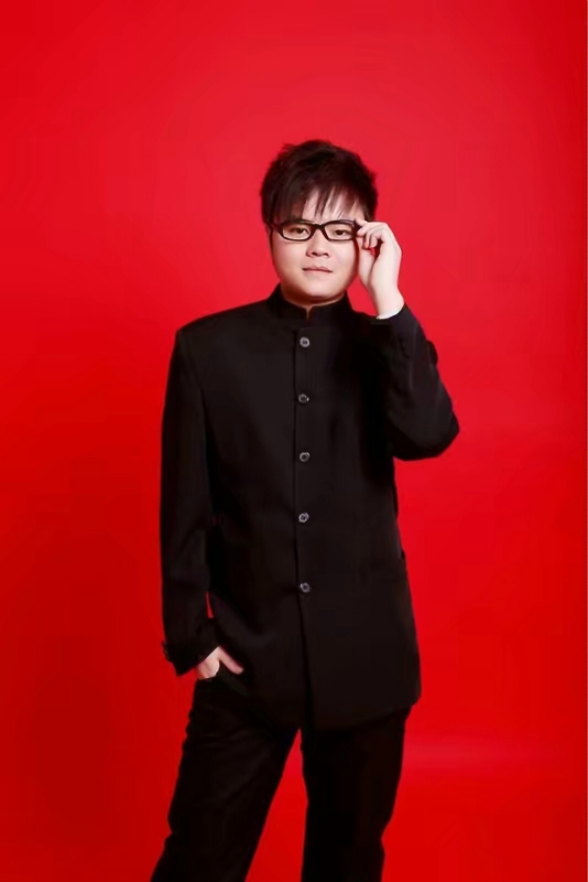 站在远处看童年的第一张照片--唐山相亲服务中心