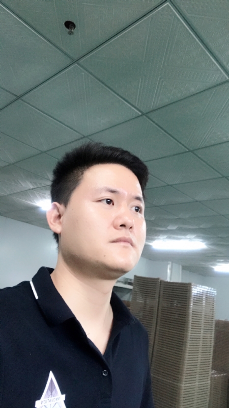 伟的第一张照片--唐山相亲服务中心