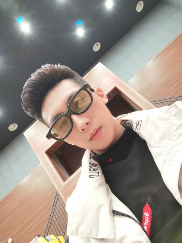 少年已不在年少的第一张照片--唐山相亲服务中心