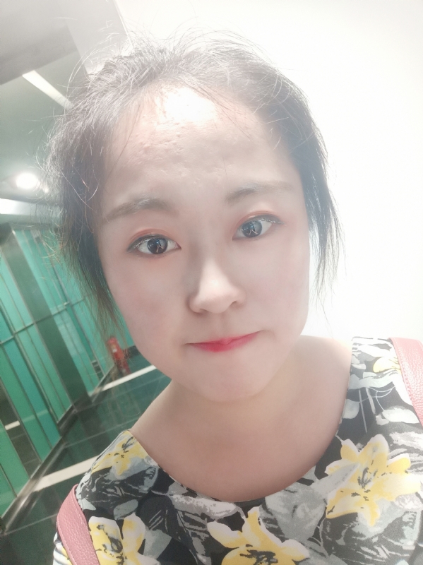 小花伞的第一张照片--唐山相亲服务中心