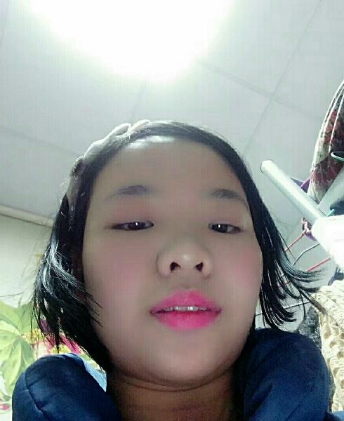 依依的第一张照片--唐山相亲服务中心