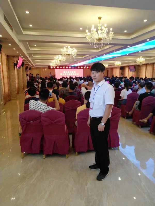 坦然的第一张照片--唐山相亲服务中心