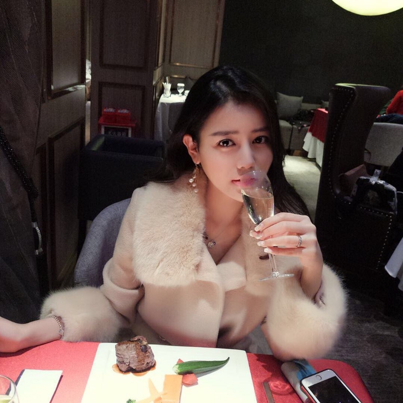 空谷幽兰的第一张照片--唐山相亲服务中心