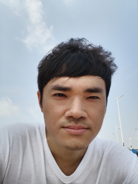 老实人的第一张照片--唐山相亲服务中心