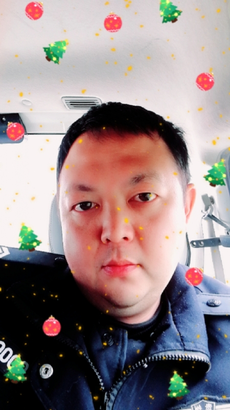 恨孤独的第一张照片--唐山相亲服务中心