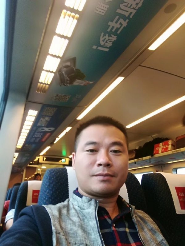 等爱的人的第一张照片--唐山相亲服务中心