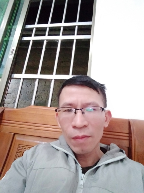 奋斗的第一张照片--唐山相亲服务中心