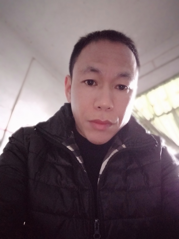 相信真爱的第一张照片--唐山相亲服务中心