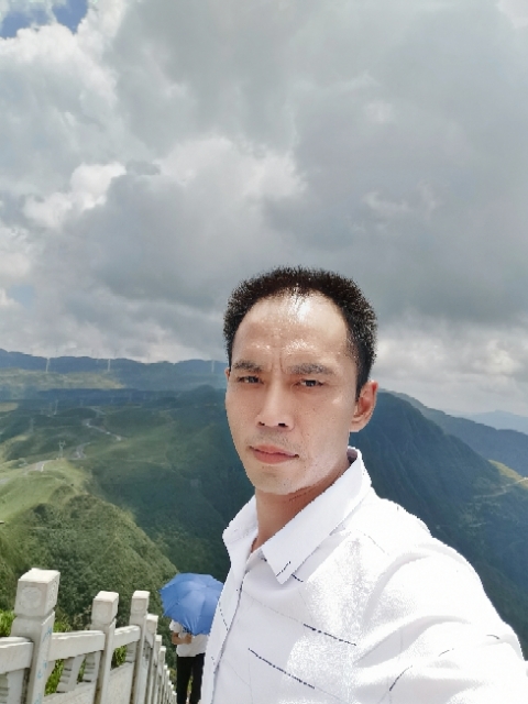 LXZ的第一张照片--唐山相亲服务中心