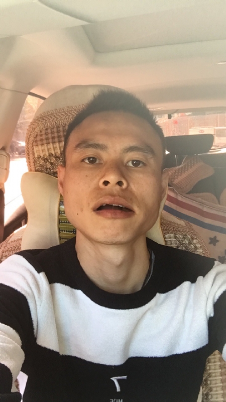 小何的第一张照片--唐山相亲服务中心