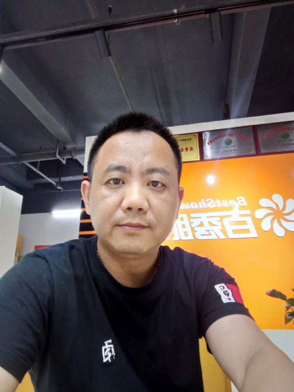 开心就好的第一张照片--唐山相亲服务中心