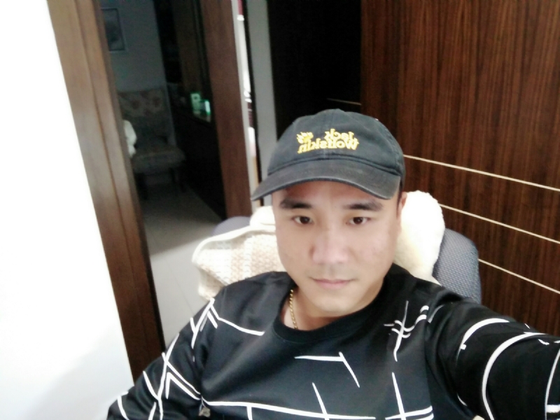 坚持我爱的第一张照片--唐山相亲服务中心