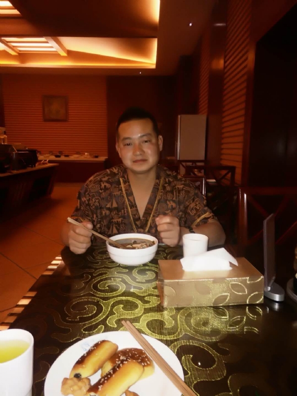 会飞的鱼的第一张照片--唐山相亲服务中心