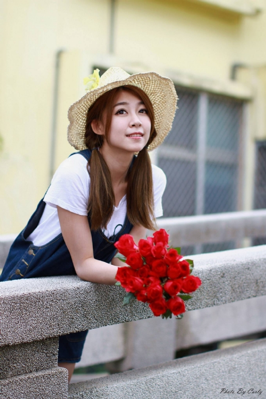 阳光朵朵的第一张照片--唐山相亲服务中心