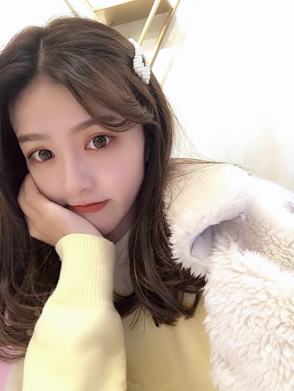 薇薇外送的第一张照片--唐山相亲服务中心