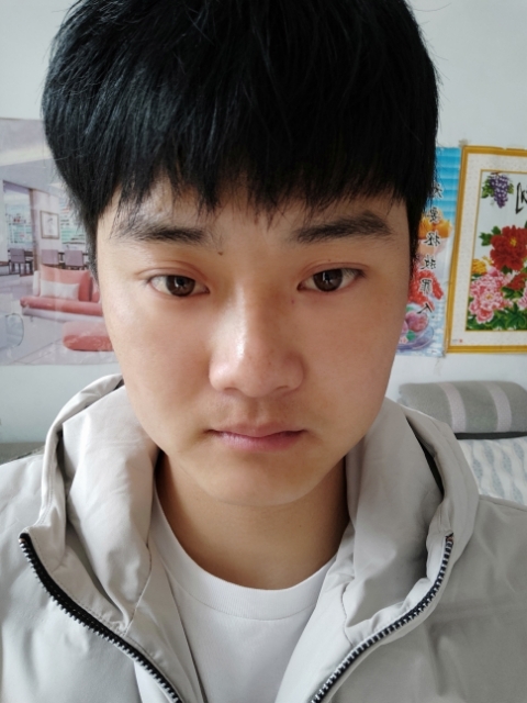 偏丶执的第二张照片--唐山相亲服务中心