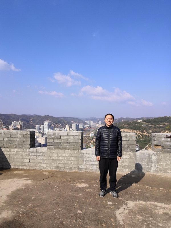 人间不值得的第一张照片--唐山相亲服务中心