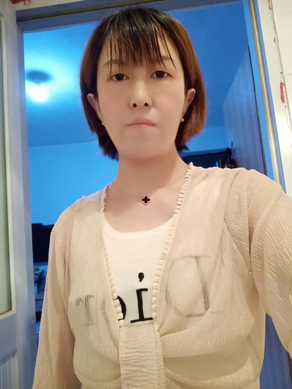 芬儿的第一张照片--唐山相亲服务中心