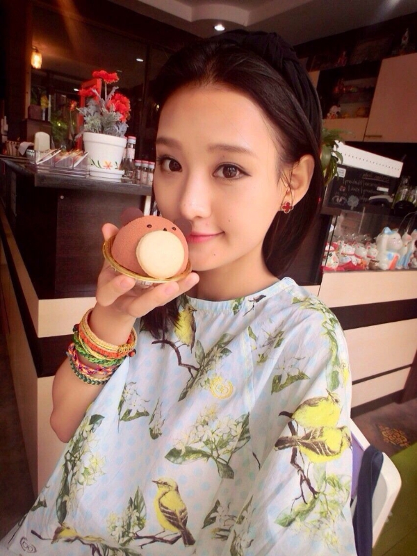 糖糖很优雅的第一张照片--唐山相亲服务中心