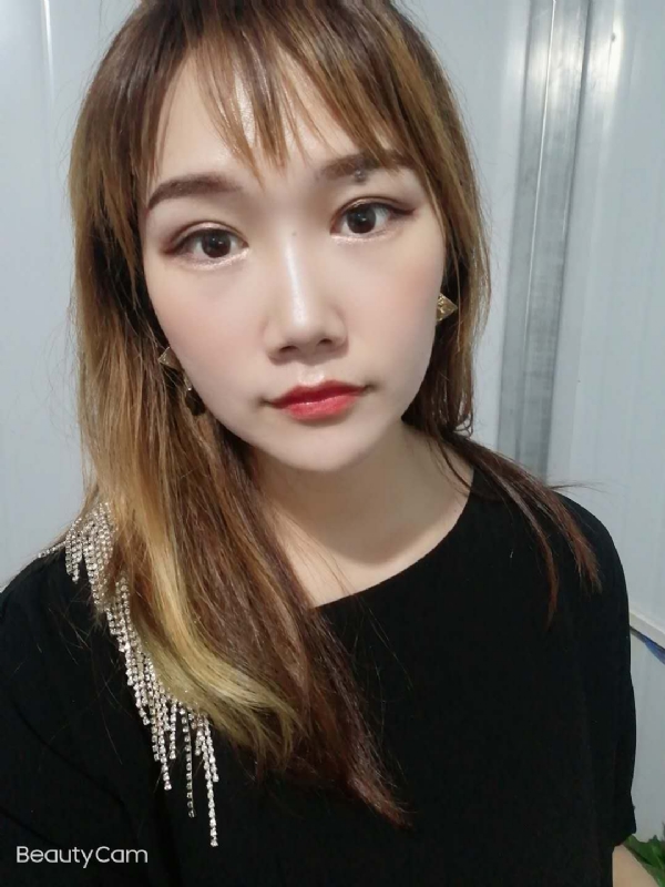 艾薇的第三张照片--唐山相亲服务中心