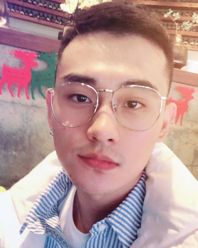 胡强很孤单的第一张照片--唐山相亲服务中心