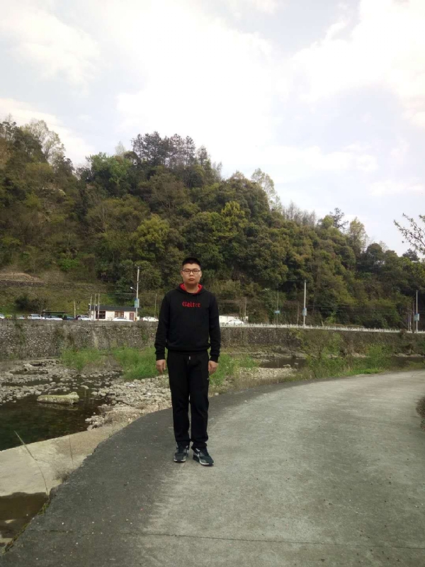 等着上钩的鱼的第一张照片--唐山相亲服务中心