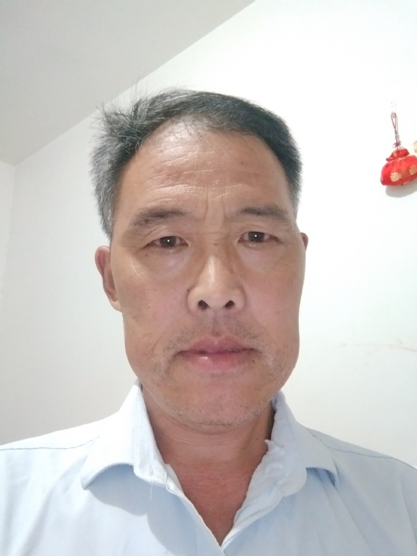 邹学辉的第三张照片--唐山相亲服务中心