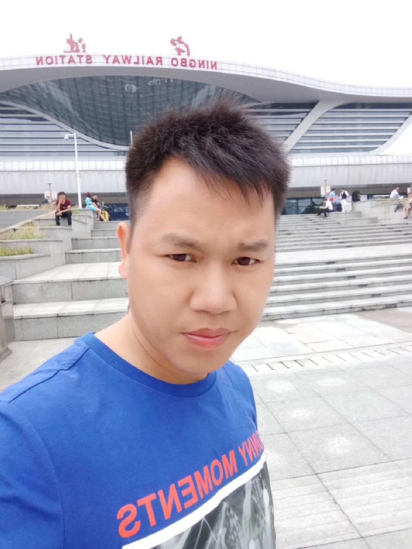 笑对人生的第一张照片--唐山相亲服务中心