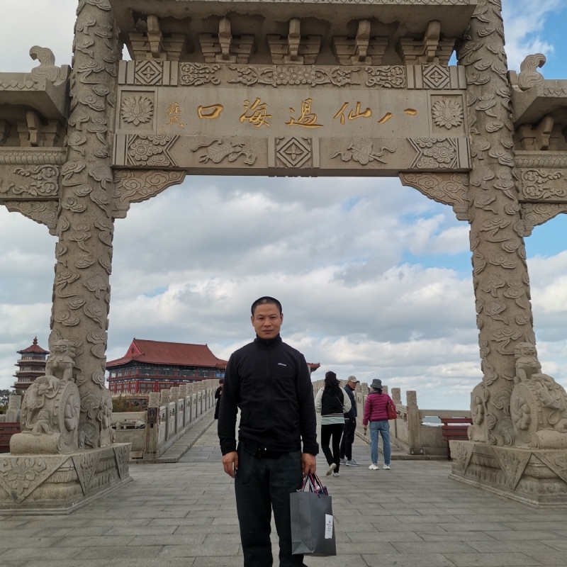 向日葵的微笑的第一张照片--唐山相亲服务中心