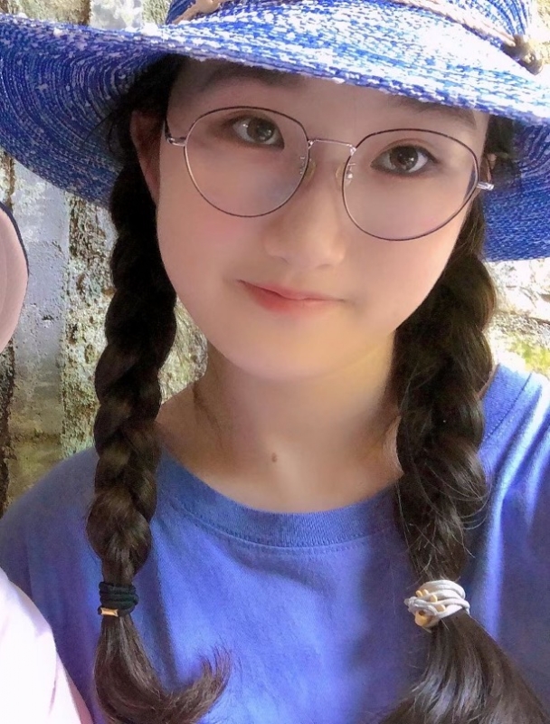 渴望爱情的第一张照片--唐山相亲服务中心