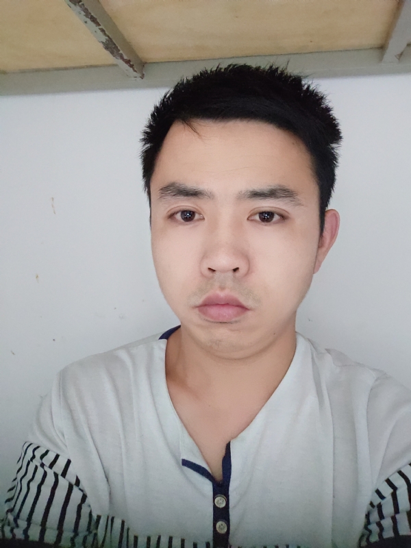 老男孩的第二张照片--唐山相亲服务中心