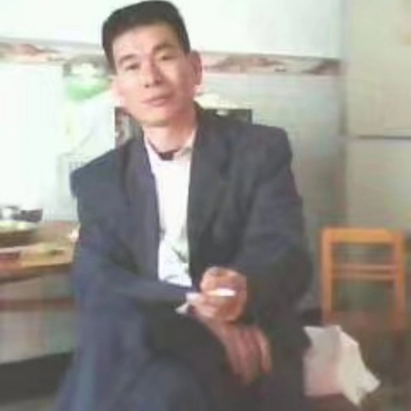 阳光照耀的第一张照片--唐山相亲服务中心