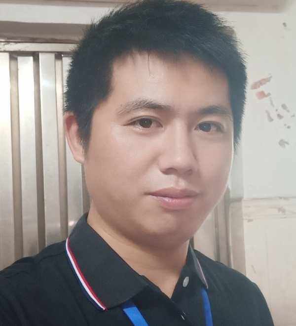 单身奶爸的第一张照片--唐山相亲服务中心