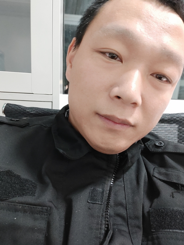 真实找人结婚的第二张照片--唐山相亲服务中心