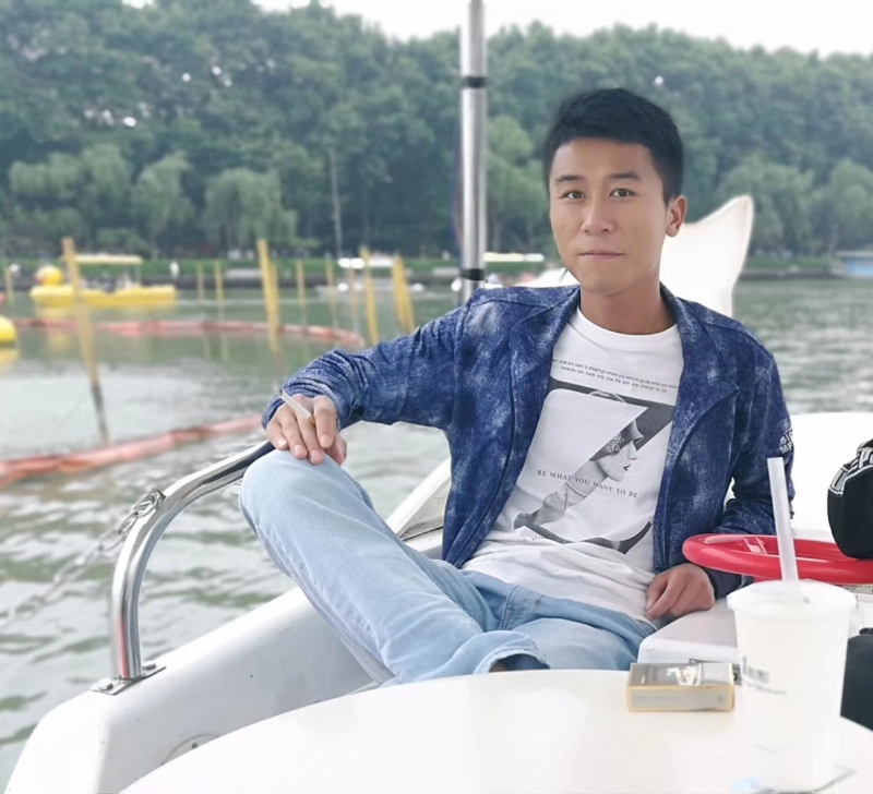 小熊微品的第一张照片--唐山相亲服务中心