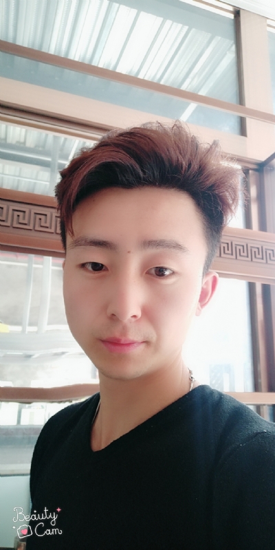 拼命微笑的第二张照片--唐山相亲服务中心