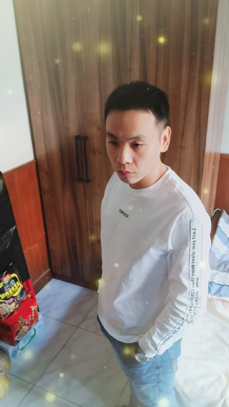 没有蜡笔的小航的第三张照片--唐山相亲服务中心